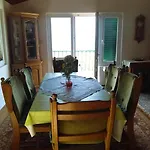 Apartment Bratus *