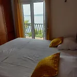 Apartment Bratus Promajna
