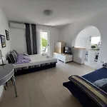 Apartment Bratus
