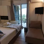 Apartment Bratus *