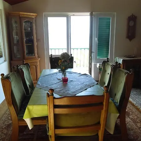 Apartman Bratus *