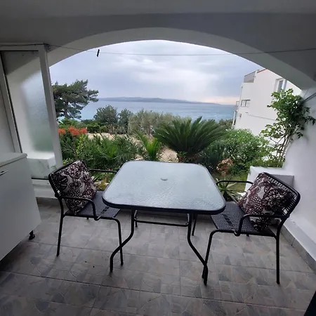 Bratus Apartman