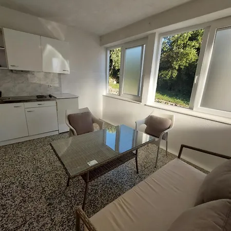 Apartman Bratus *