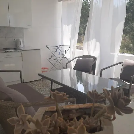 Apartment Bratus *