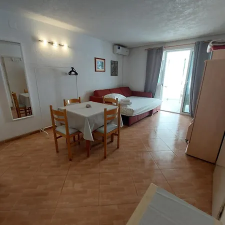 Apartmán Bratus Promajna